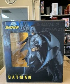 DC Comics KOTOBUKIYA ARTFX 1/6 Scale Pre-Painted PVC Batman Statue Blue Edition 14 DC Comics KOTOBUKIYA ARTFX 1/6 Scale Pre-Painted PVC Batman Statue Blue Edition