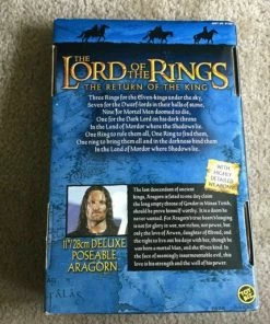 ToyBiz Lord Of The Rings Return Of The King - ARAGORN 11" Deluxe Poseable Figure NEW