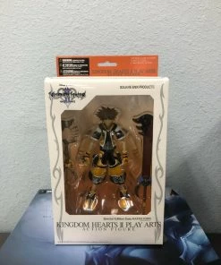 Toystops SQUARE ENIX Kingdom Hearts 2 Play Arts Special Edition SORA Master Form Figure