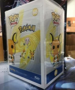 Funko POP! Games: Pokemon RAICHU Figure #645 W/ Protector