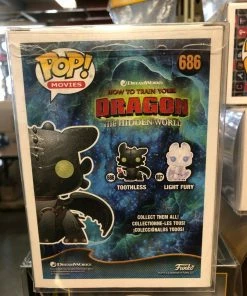 Funko POP! Movies: How To Train Your Dragon 3 TOOTHLESS Figure #686 W/ Protector