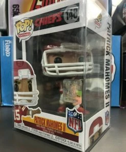 Funko POP! NFL Chiefs PATRICK MAHOMES II Red Jersey #148 Figure W/ Protector