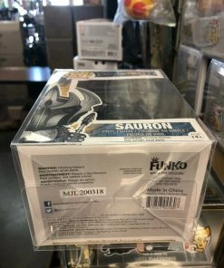 Funko POP! The Lord Of The Rings SAURON Figure #122 W/ Protector