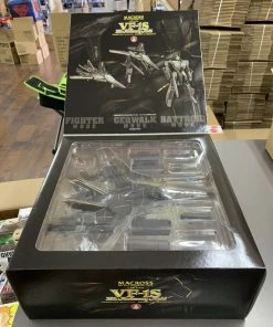 Macross 25th Anniversary Yamato 1/48 Scale Transformable VF1S Black Version