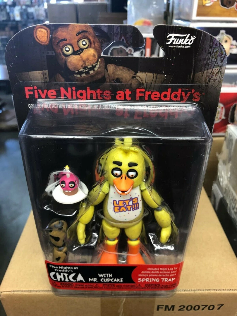 FUNKO Five Nights At Freddy's CHICA With Mr. CUPCAKE Figure NEW 4 FUNKO Five Nights At Freddy's CHICA With Mr. CUPCAKE Figure NEW