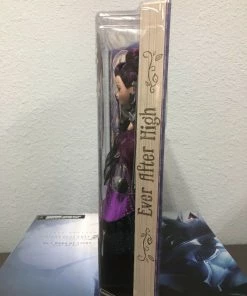 MATTEL Ever After High Thronecoming RAVEN QUEEN Doll