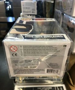 Funko POP! TV Stranger Things STEVE With Sunglasses Figure #638 W/ Protector