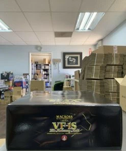 Macross 25th Anniversary Yamato 1/48 Scale Transformable VF1S Black Version