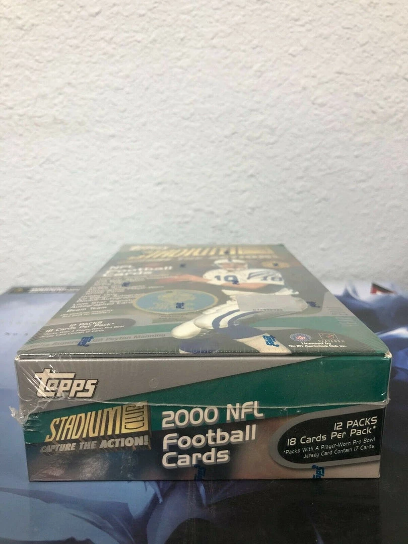 Toystops 2000 TOPPS Stadium Club NFL Football Cards Hobby HTA JUMBO BOX NEW/SEALED Collectible Cards 7 Toystops 2000 TOPPS Stadium Club NFL Football Cards Hobby HTA JUMBO BOX NEW/SEALED Collectible Cards