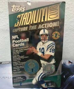 Toystops 2000 TOPPS Stadium Club NFL Football Cards Hobby HTA JUMBO BOX NEW/SEALED Collectible Cards