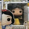 Funko POP! Disney SNOW WHITE Figure #339 W/ Protector 1 Funko POP! Disney SNOW WHITE Figure #339 W/ Protector