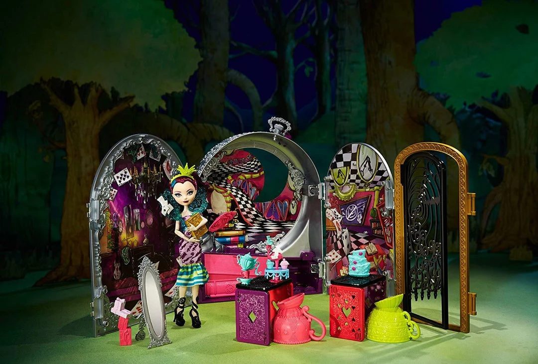 Ever After High Way Too Wonderland High And Raven Queen Playset CJC40-CO Dolls 7 Ever After High Way Too Wonderland High And Raven Queen Playset CJC40-CO Dolls