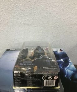 Action Figures NECA Gears Of War 3 COG SOLDIER W/ Retro Lancer 7" Action Figure 12 Action Figures NECA Gears Of War 3 COG SOLDIER W/ Retro Lancer 7