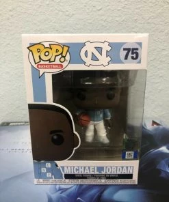 Funko POP! University Of North Carolina MICHEAL JORDAN Warm Up #75 W/ Protector