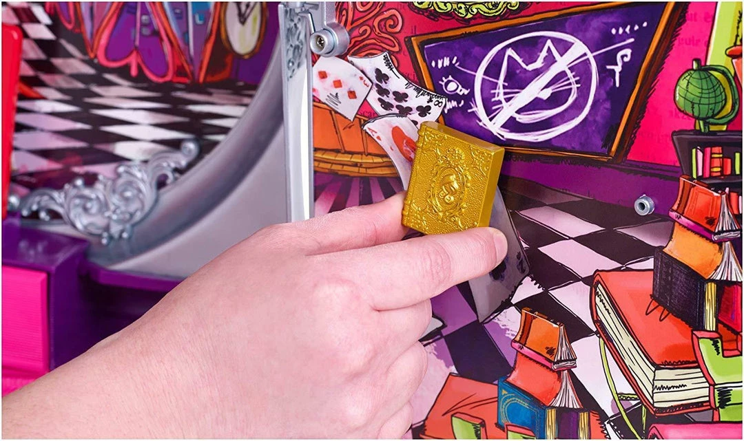 Ever After High Way Too Wonderland High And Raven Queen Playset CJC40-CO Dolls 8 Ever After High Way Too Wonderland High And Raven Queen Playset CJC40-CO Dolls