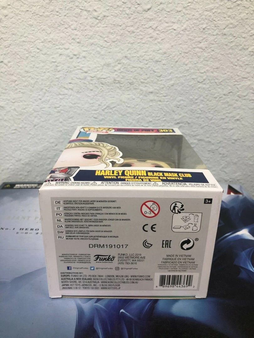 Funko POP! Heroes HARLEY QUINN Black Mask Club Figure #303 W/ Protector 6 Funko POP! Heroes HARLEY QUINN Black Mask Club Figure #303 W/ Protector